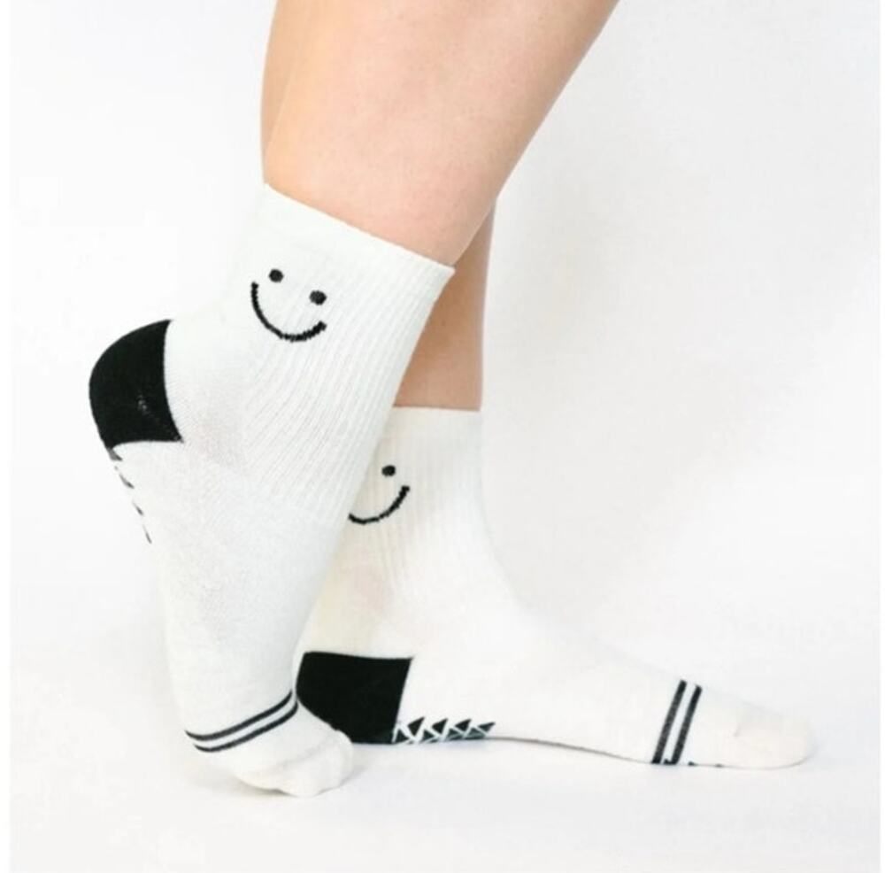 Pointe Studio Happy Ankle Grip Sock - White with Smiley Face - M/L- Sticky Socks